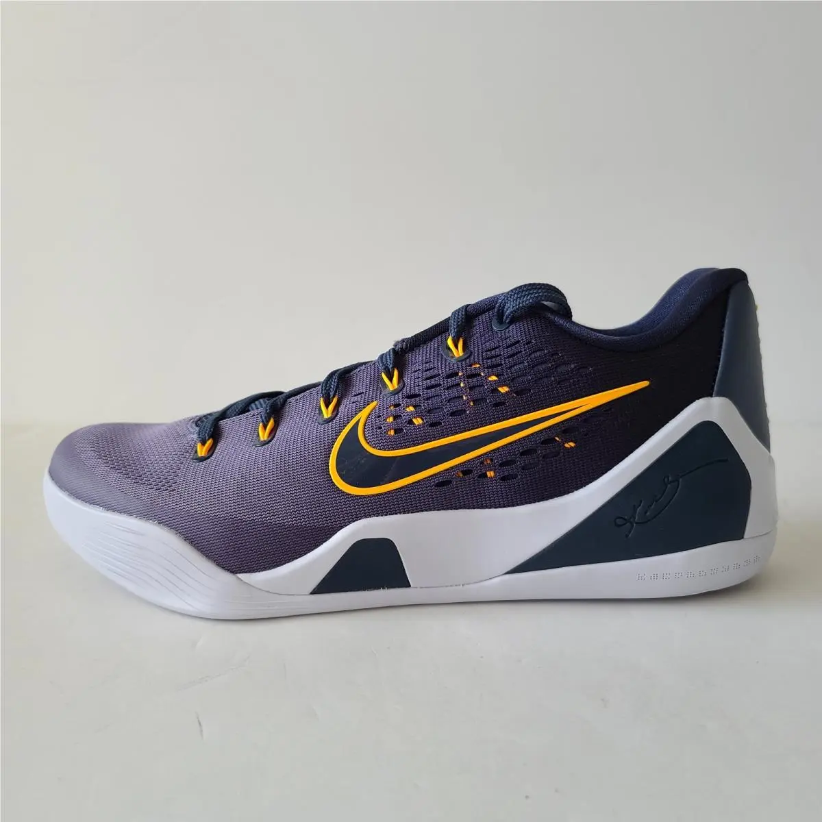 Kobe IX Elite Low EM Protro Thunder Blue Daybreak IH1401-401 Mens Size 11.5 by Nike