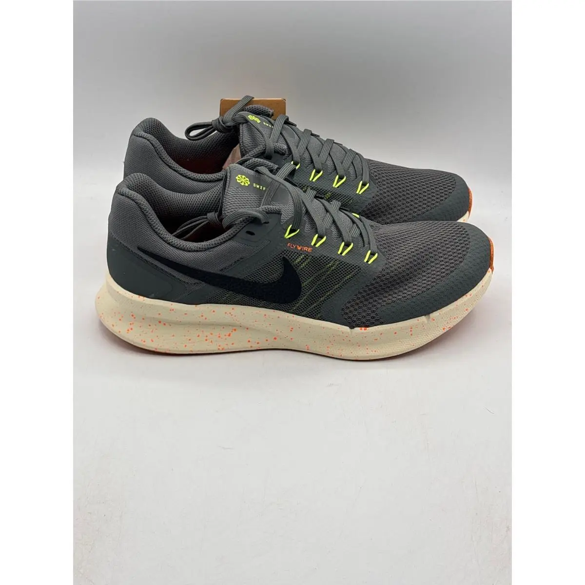 Nike Run Swift 3 Mens 9 Iron Grey Black Total Orange Flywire HV5226-068
