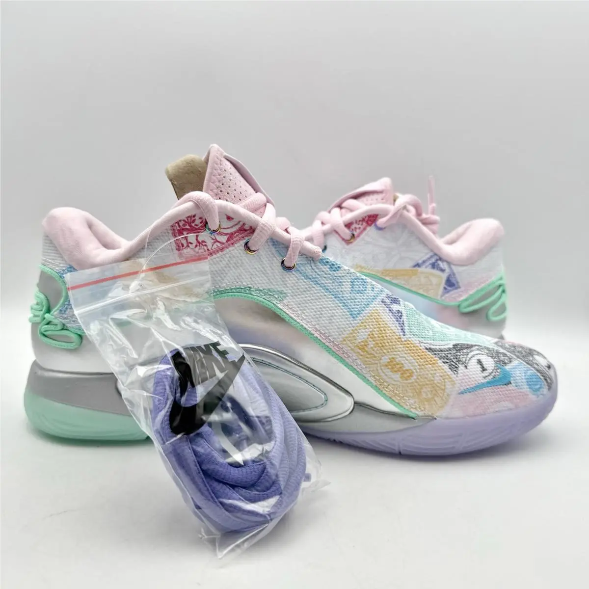 Nike shoes - White 2