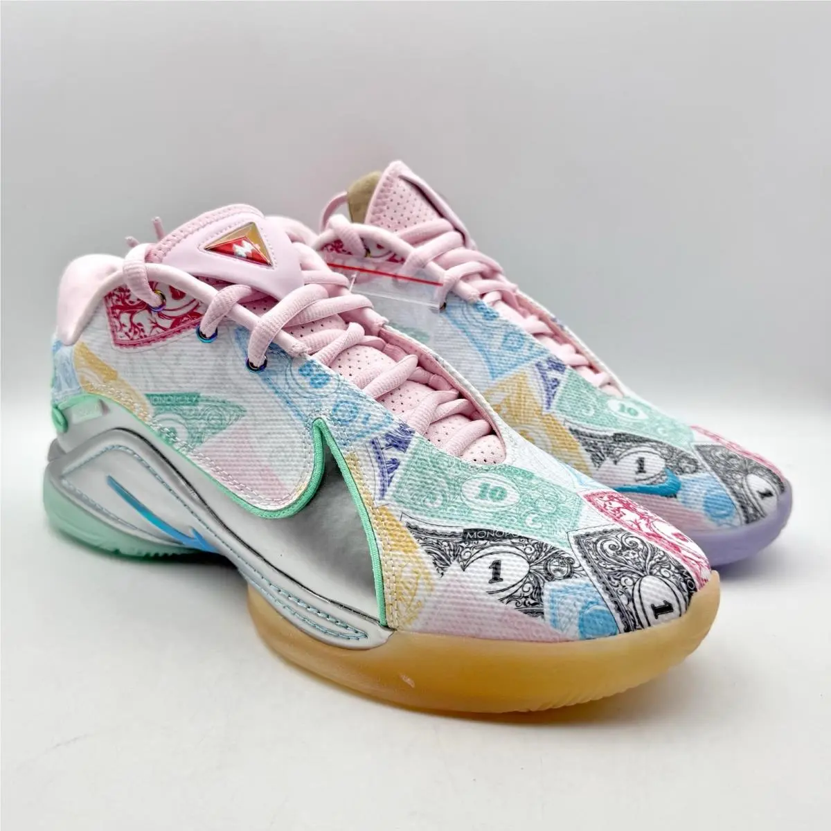Nike shoes - White 3