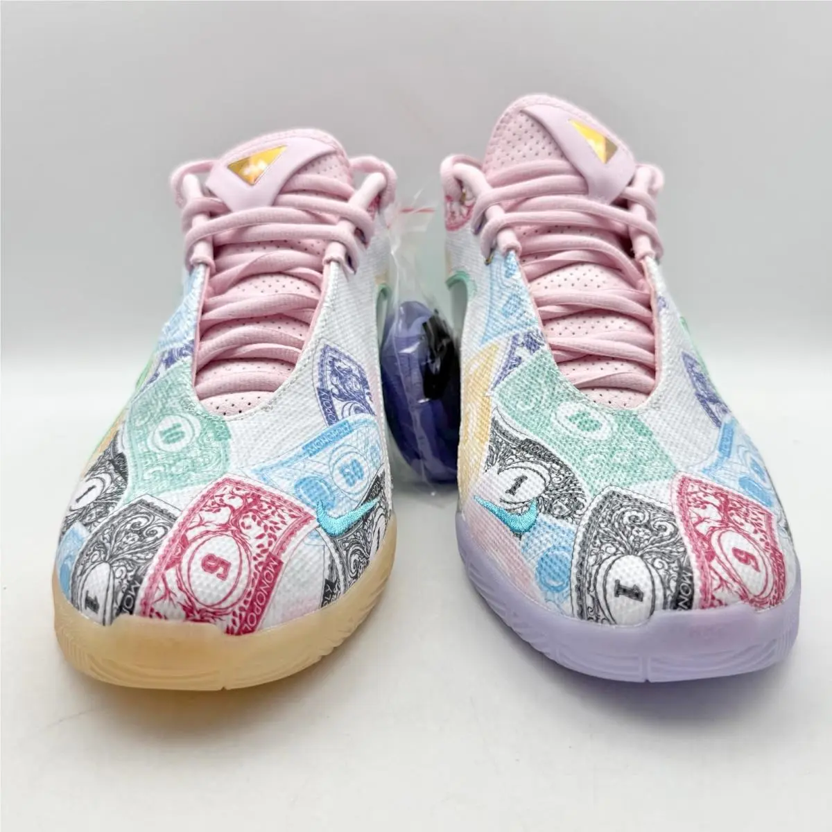 Nike shoes - White 4