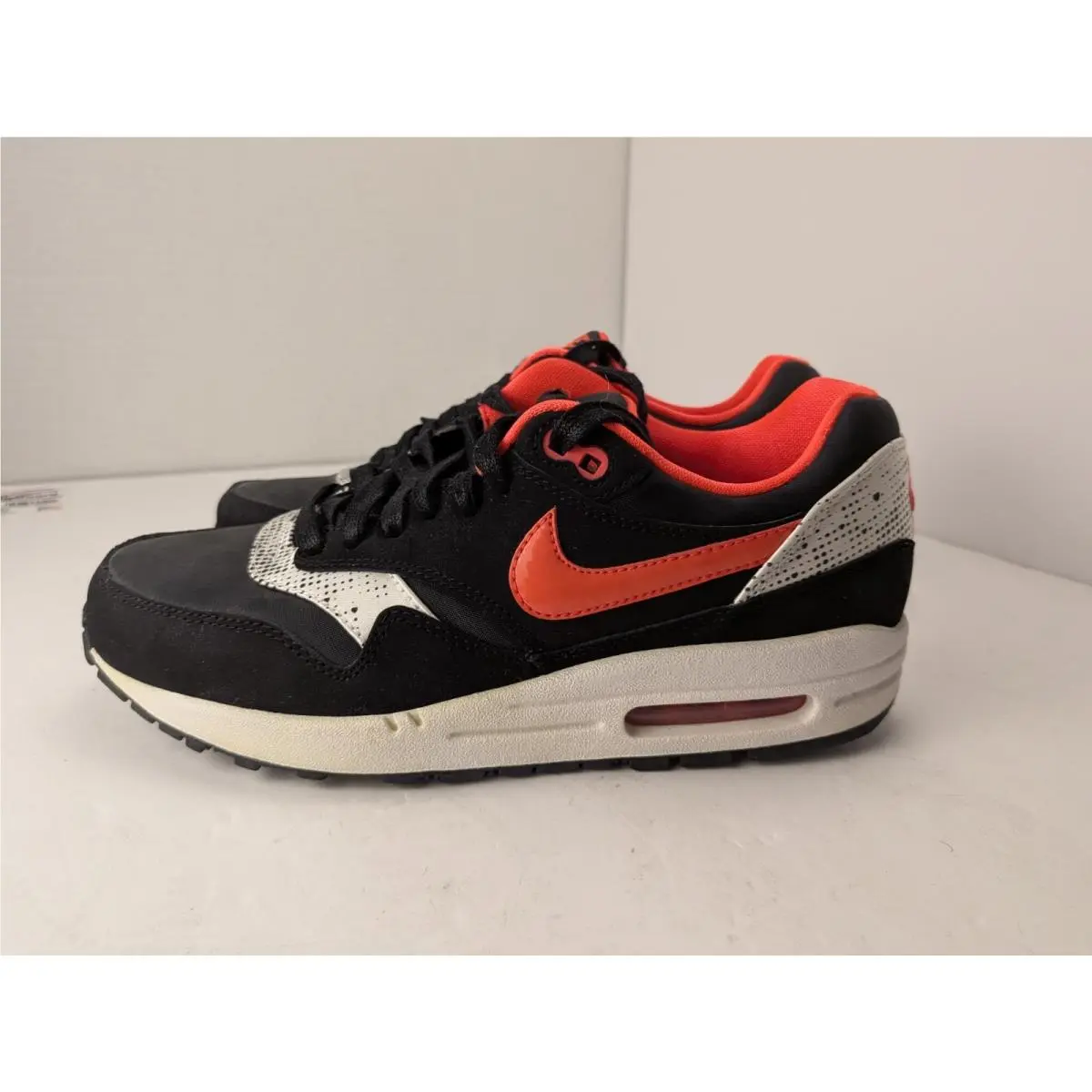 Nike shoes - Wmns Air Max 1 QOH 