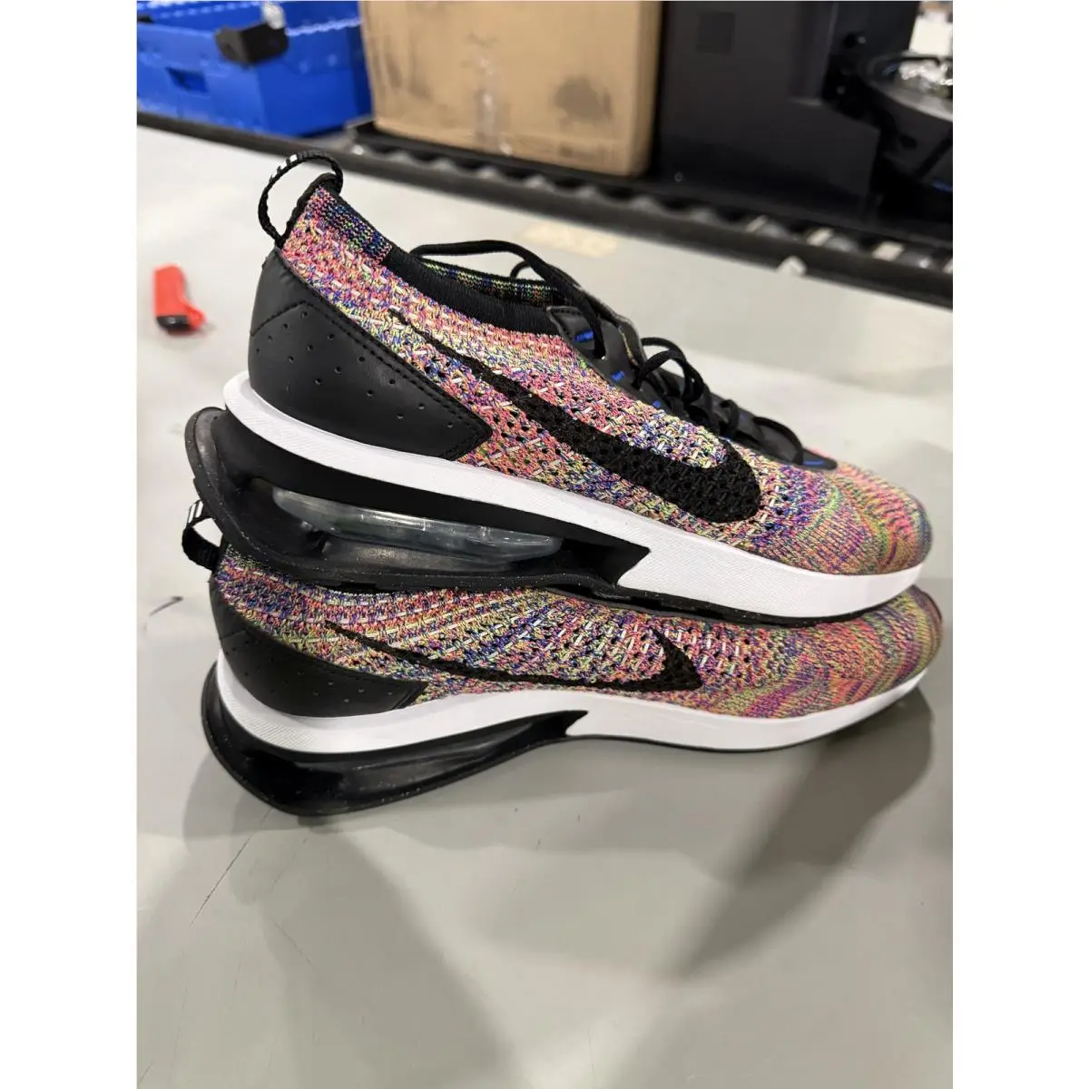 Nike shoes (UPC: 196155087468) 3