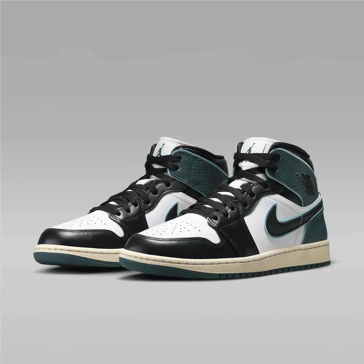 Nike shoes - Air Jordan 1 Mid Se Women`s Shoes - White (UPC: 197597050690) 3