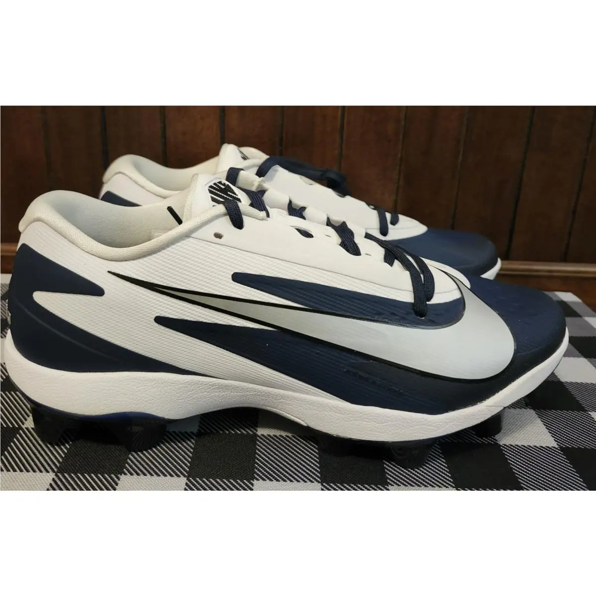 Nike shoes - NIKE DIAMOND CLEATS - DIAMOND CLEATS - WHITE, NAVY BLUE (UPC: 00198728393525) 1