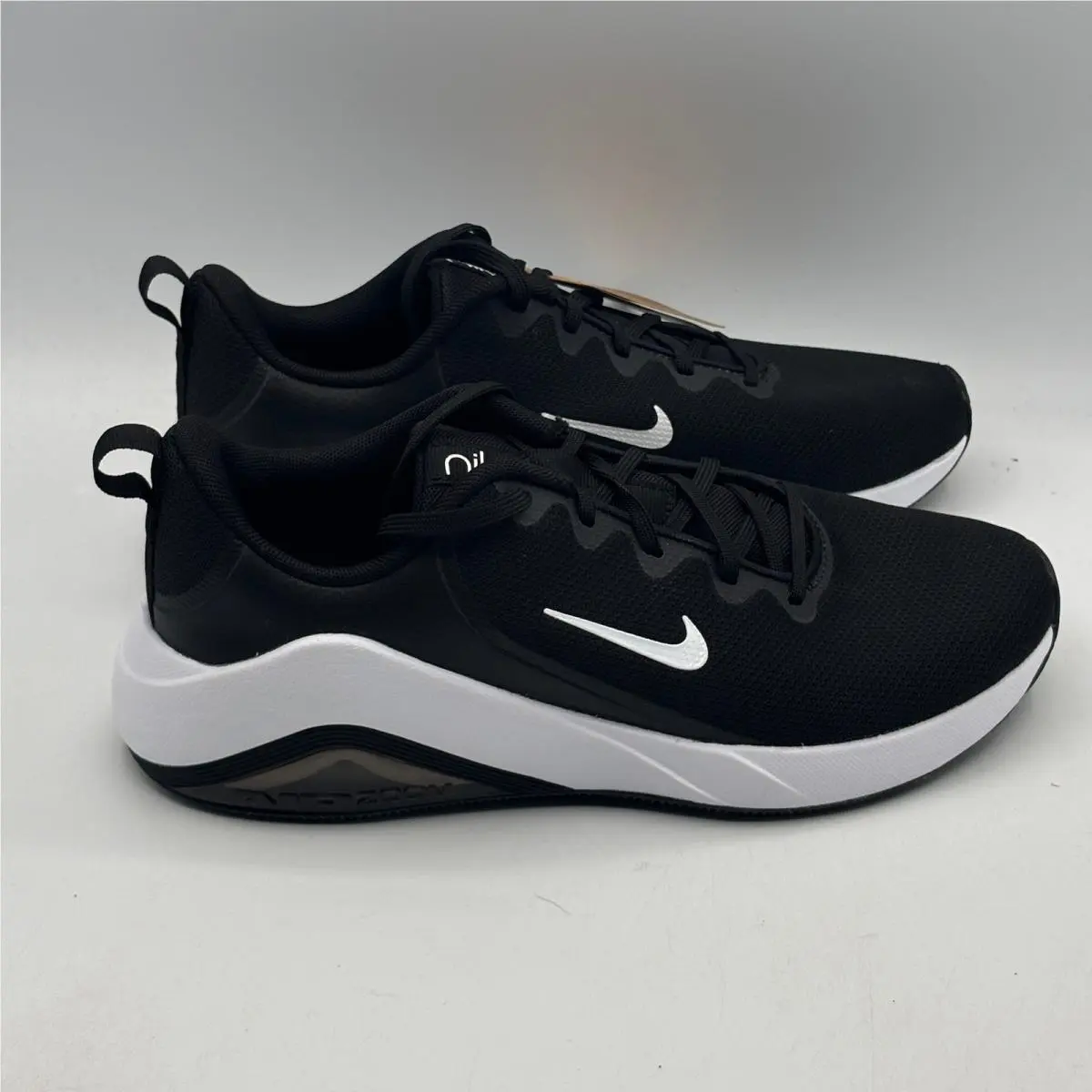 Nike Air Zoom Bella 7 Women 9.5 Black White Training Gym Shoes FZ1689-003