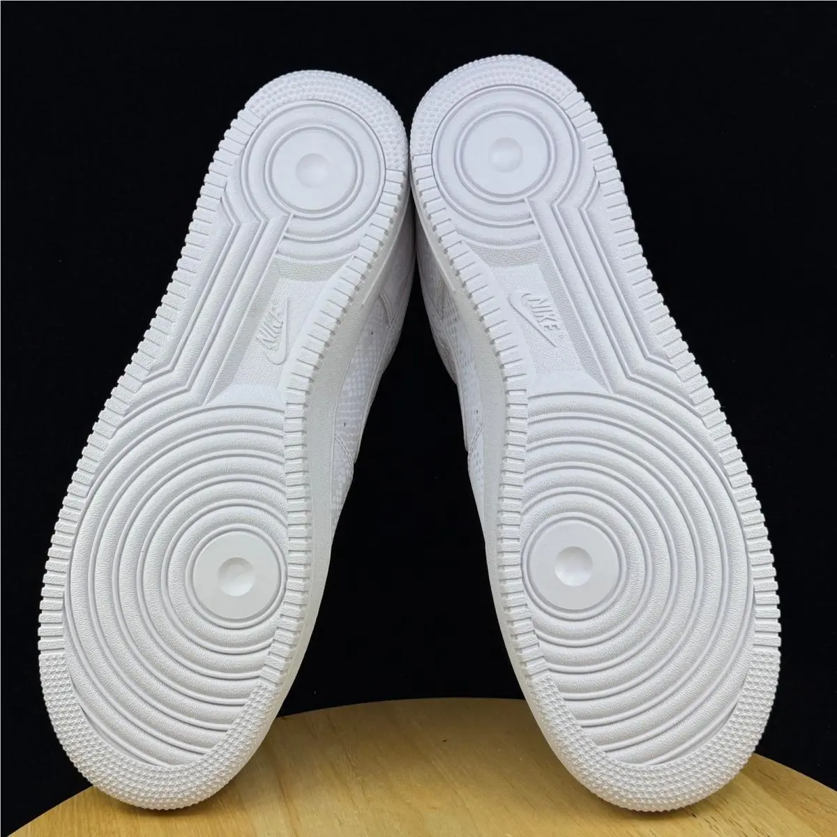 Nike shoes - White 7