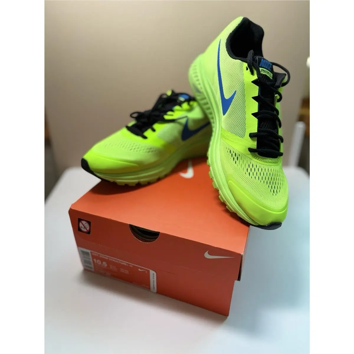 Nike Zoom Structure 17 Neon Green Running Shoes Mens Size 10.5 615587-300