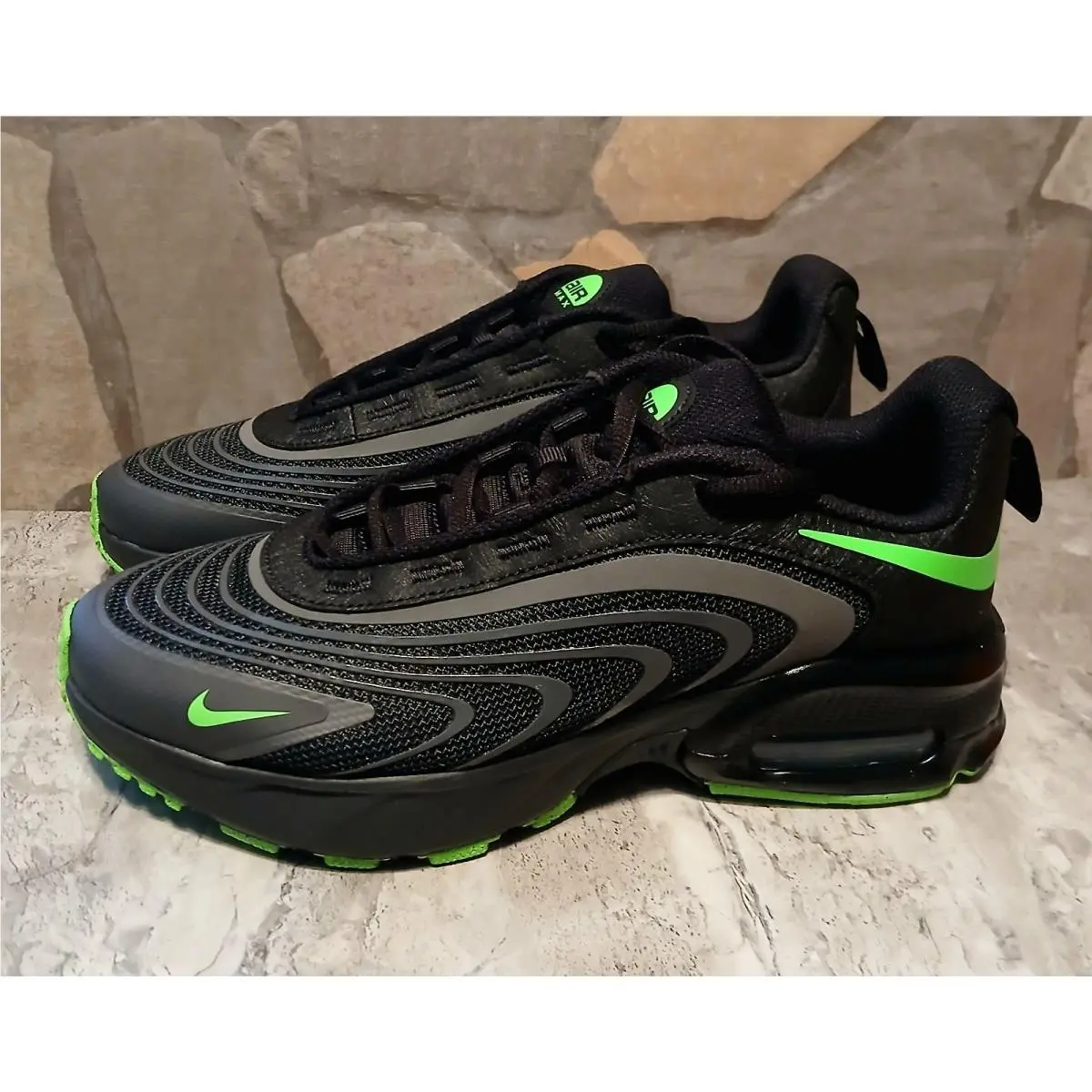 Nike shoes - Black 0