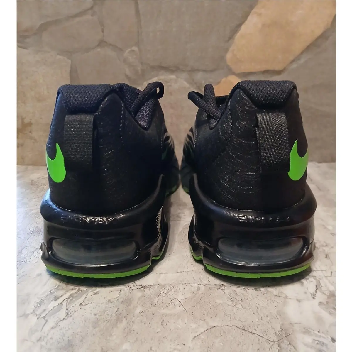 Nike shoes - Black 3