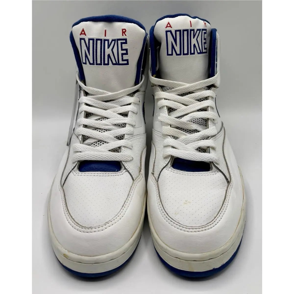 Nike shoes - White w/Blue 0