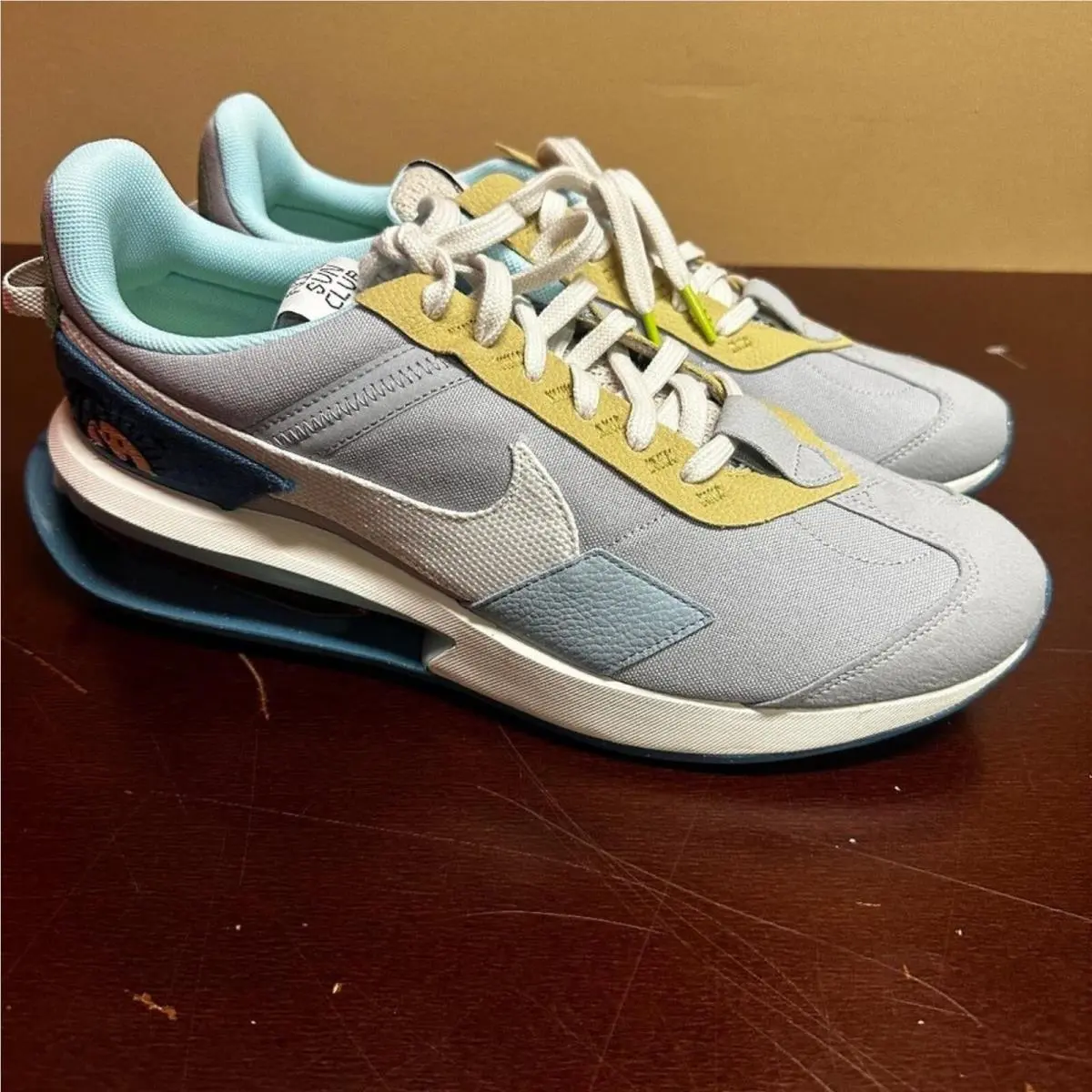 Nike Mens Gray Air Max Pre-day DM0037-001 Athletic Running Shoes Size 9