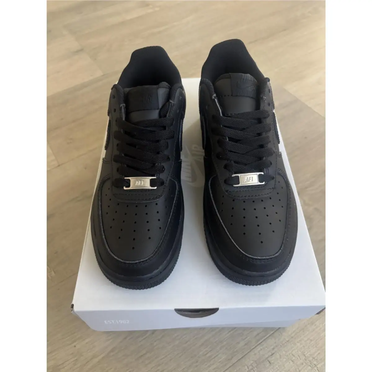 Nike shoes - Nike Air Force 1 `07 - Black 1