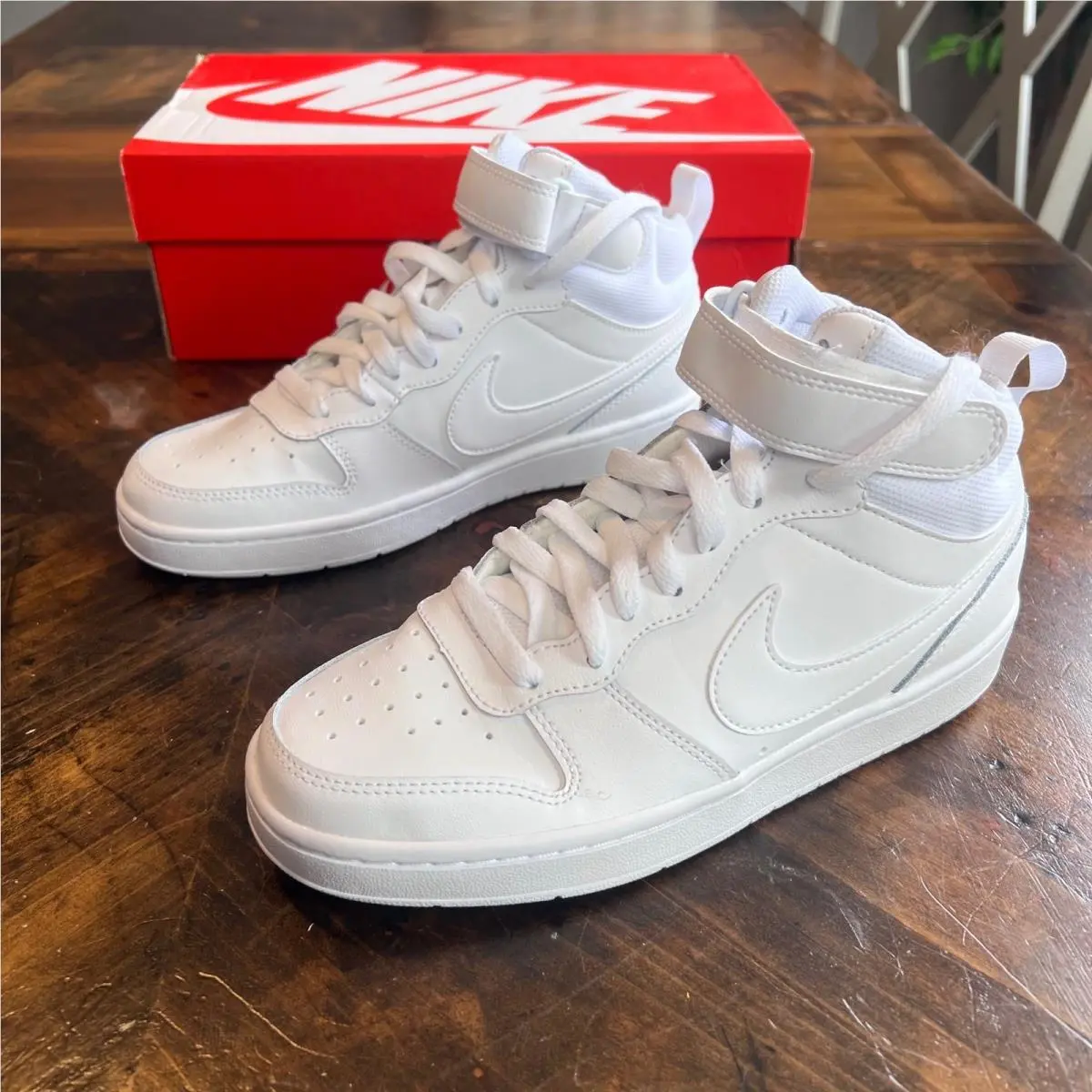 Nike Court Borough Mid 2 GS White Kids Size 6Y