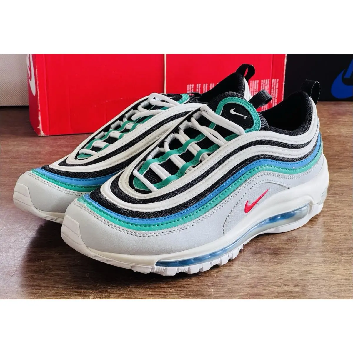 Size Youth 7 Nike Air Max 97 Women’s Size 8.5 Platinum 921522-031
