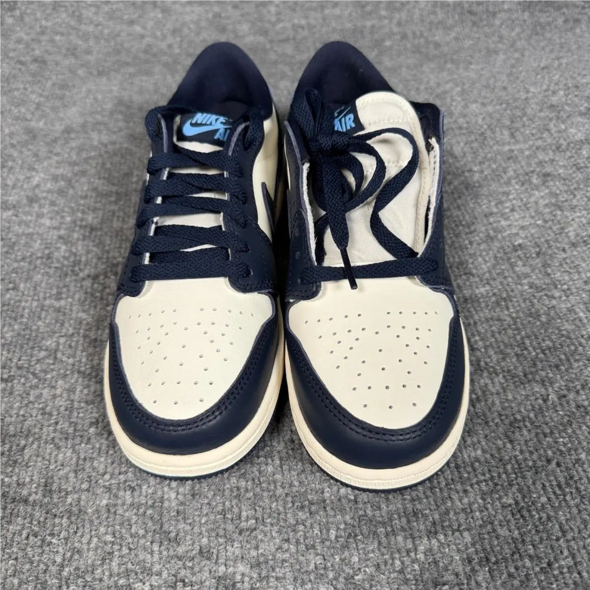 Nike shoes - Air Jordan 1 - Air - White 2