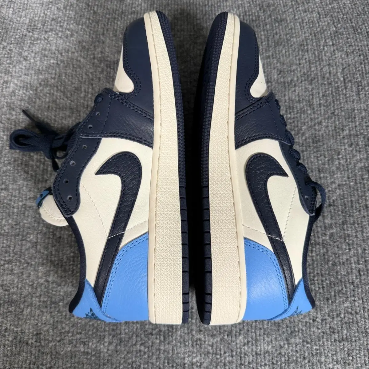 Nike shoes - Air Jordan 1 - Air - White 6