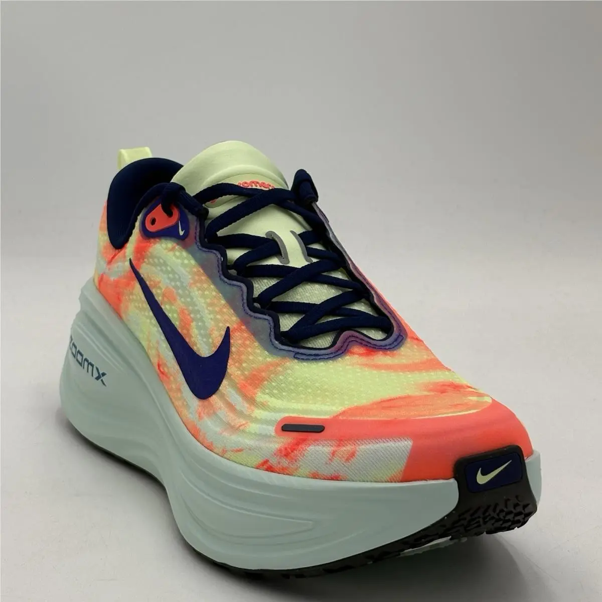 Nike Vomero Plus Volt Hot Lava IQ0605 701 Mens Size 11 Running Shoes