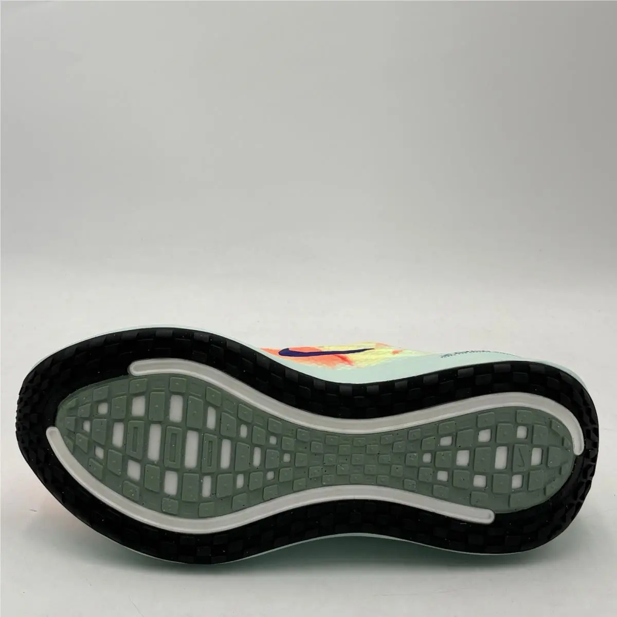 Nike shoes - Nike Vomero - Vomero - IQ0605 701 - Orange 5