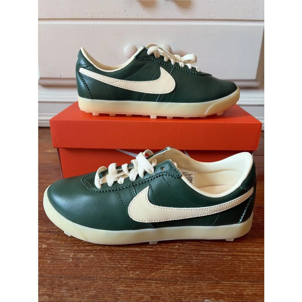 Nike Astrograbber Leather Team Green Muslin Sail Women’s 6 Sneakers II1259-300