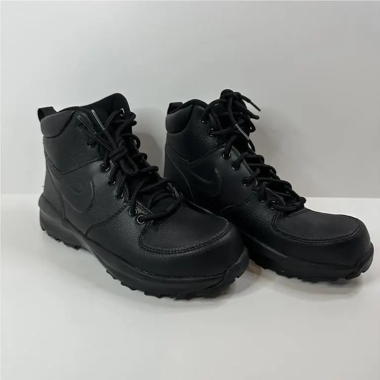 Nike shoes - Black 1