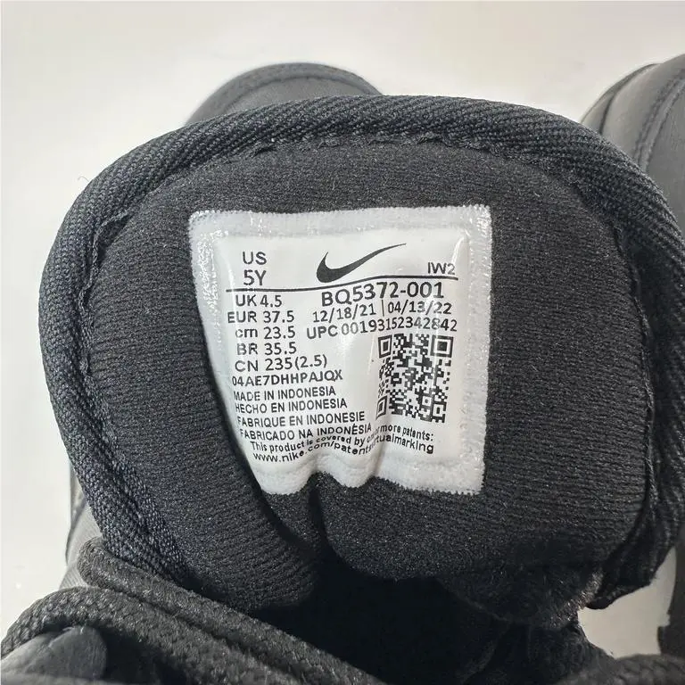 Nike shoes - Black 6