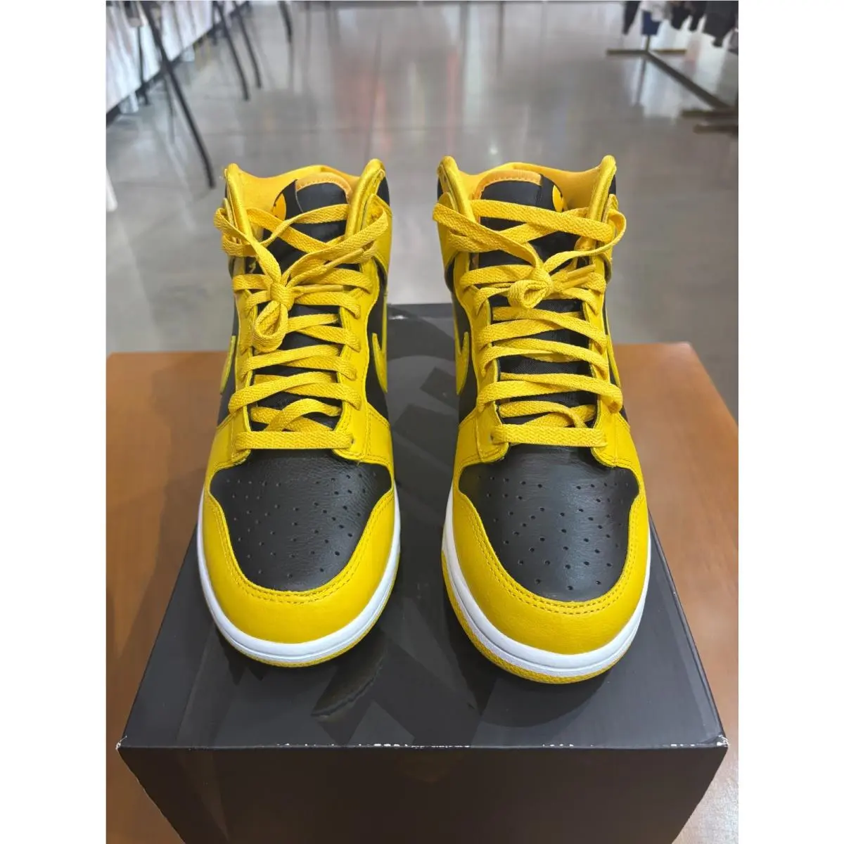 Nike shoes - Nike SB Dunk - Dunk - Yellow 1
