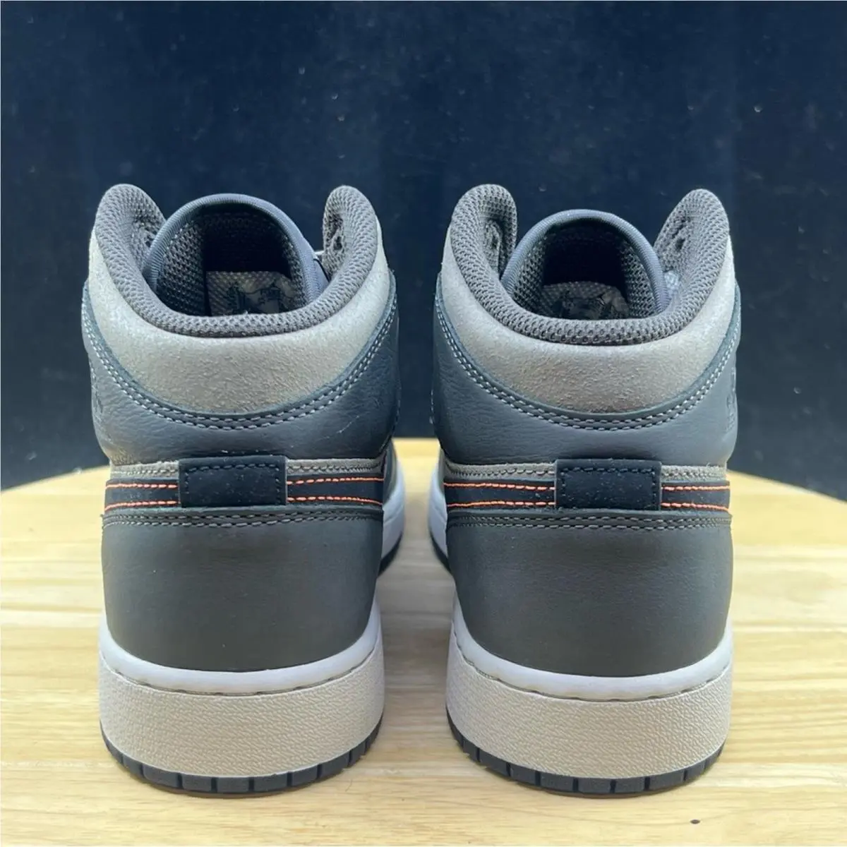 Nike shoes - Gray 3