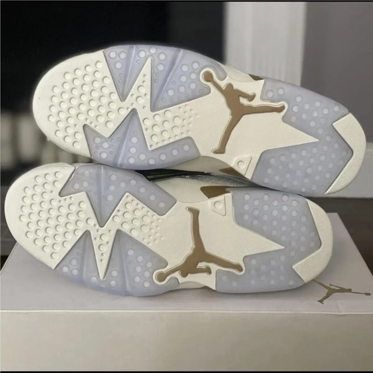 Nike shoes - Air Jordan 6 - Air - DT6928-073 - Gold 3