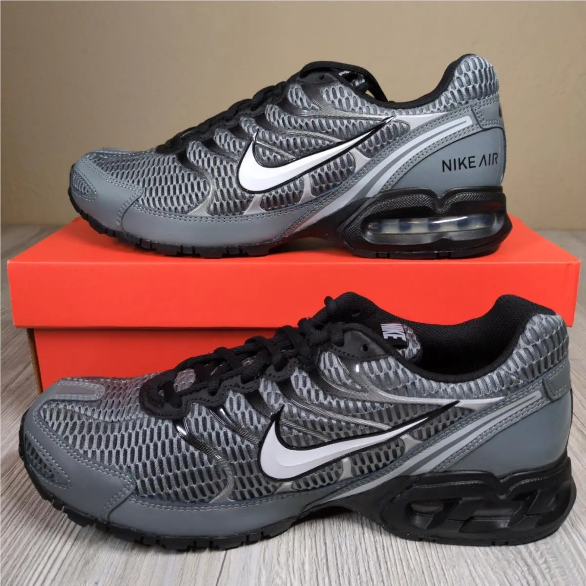 Nike shoes - Grey 0