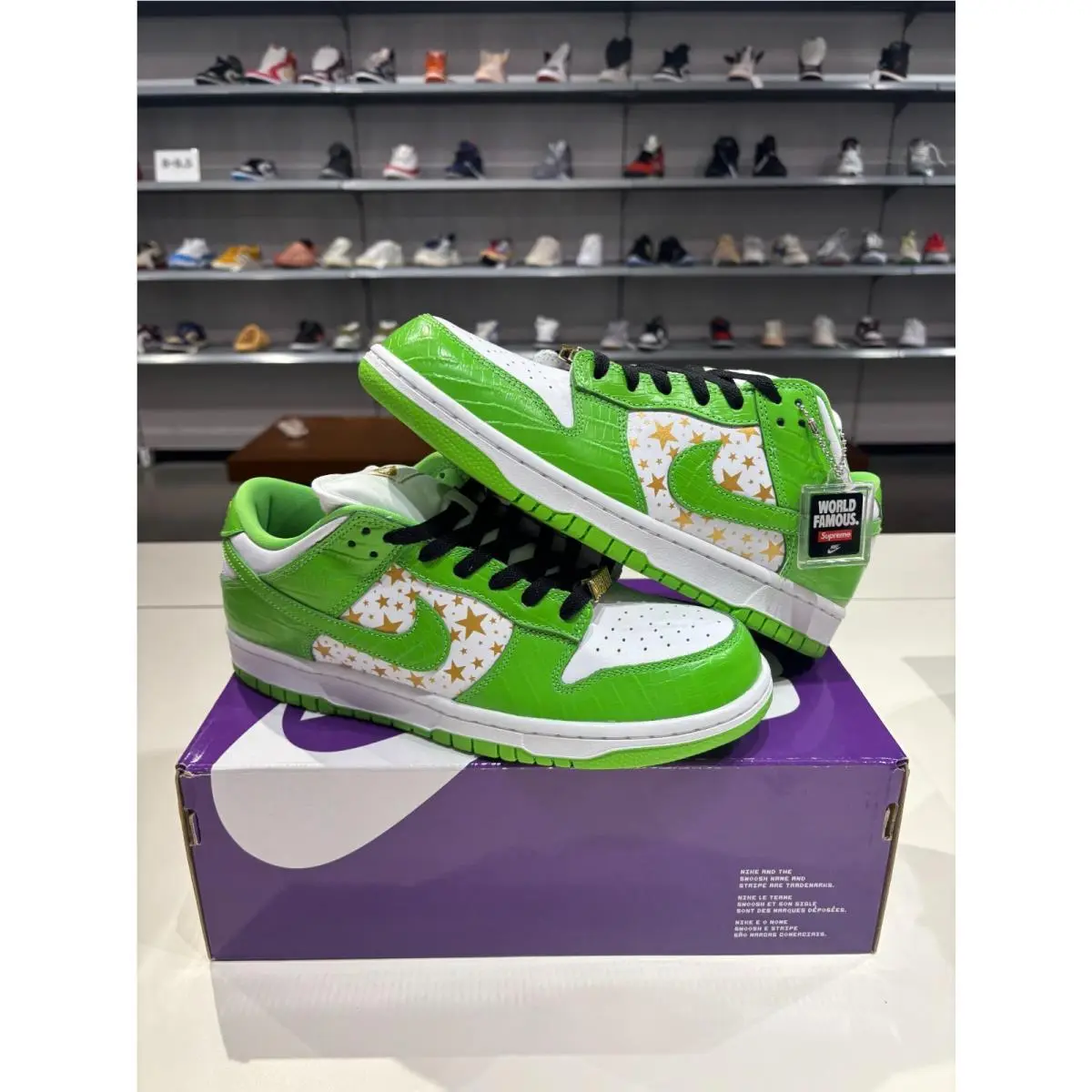 Nike SB Dunk Low Stars Mean Green Size 8.5