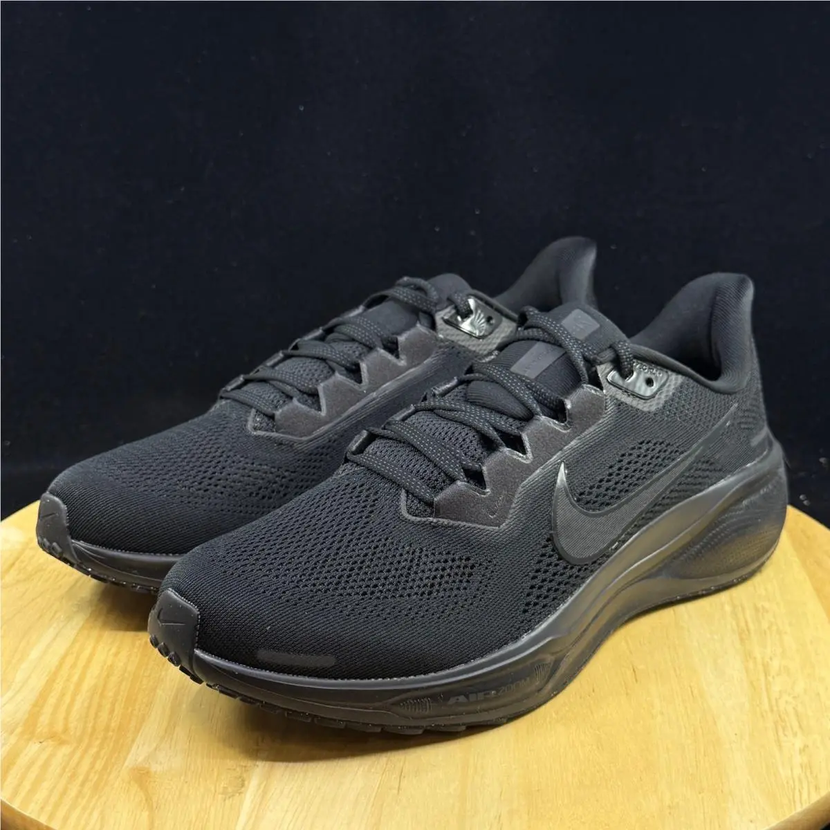 Nike shoes - Black 5