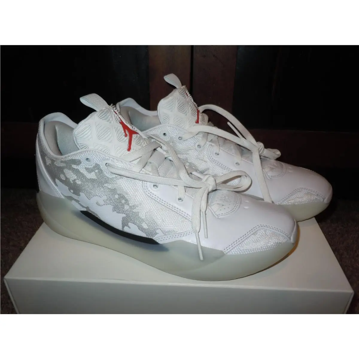 Nike Air Jordan 39 Xxxix Sol 10.5 White Black Mens Shoes FQ0213-106 Red