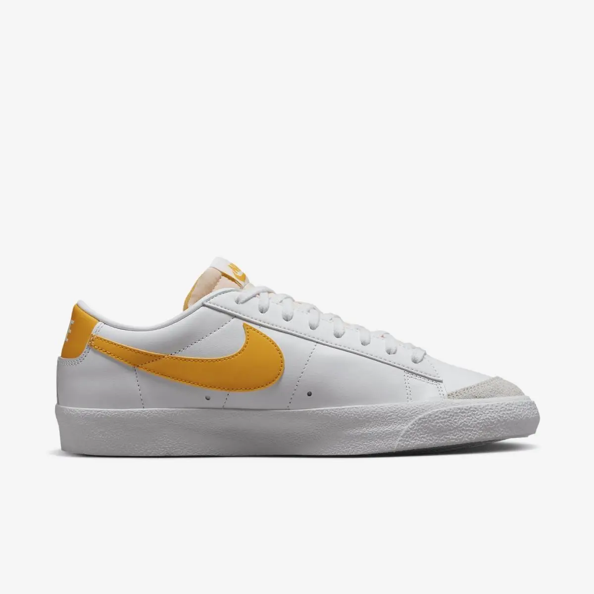 Nike shoes - White (UPC: 197593655936) 1