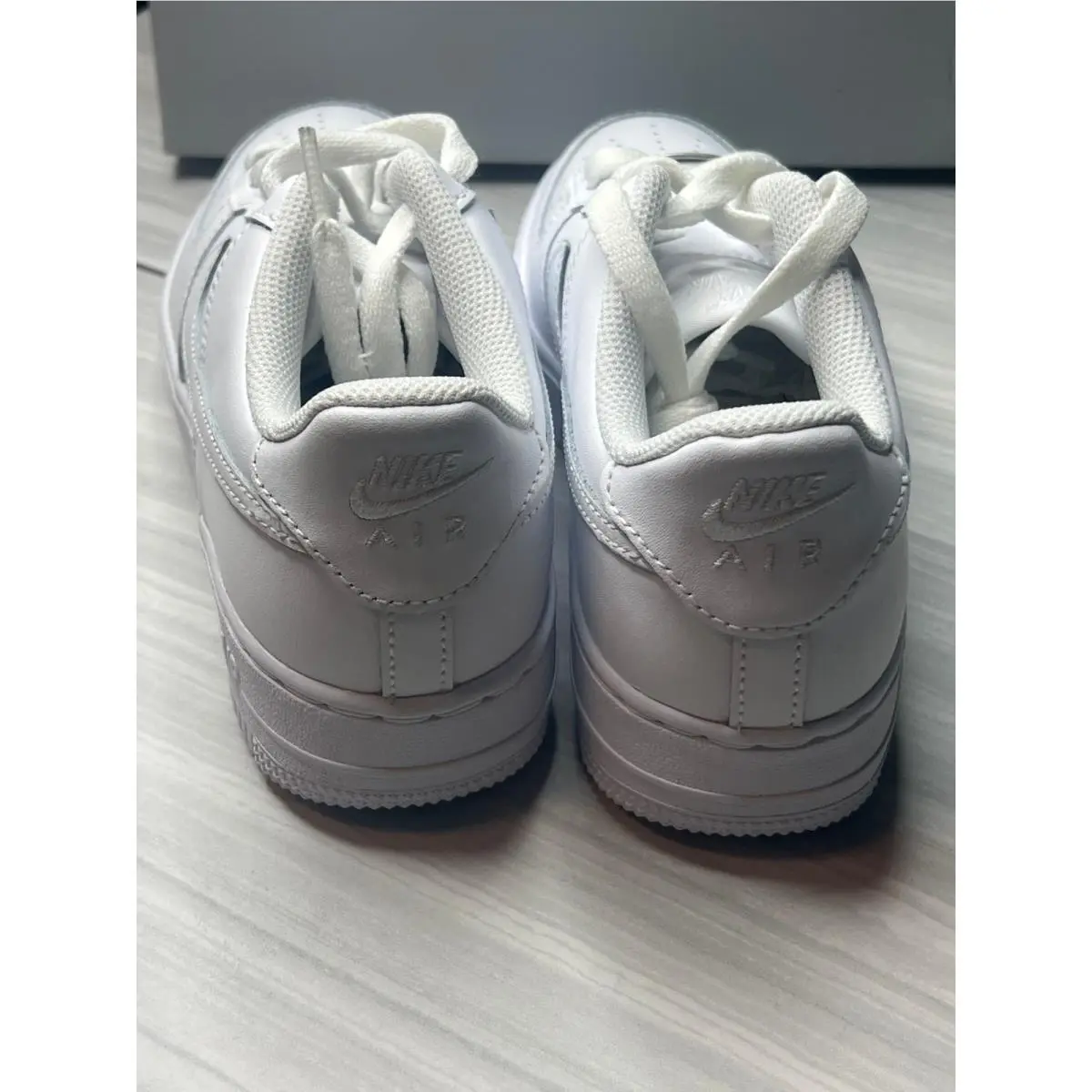 Nike shoes - White 2