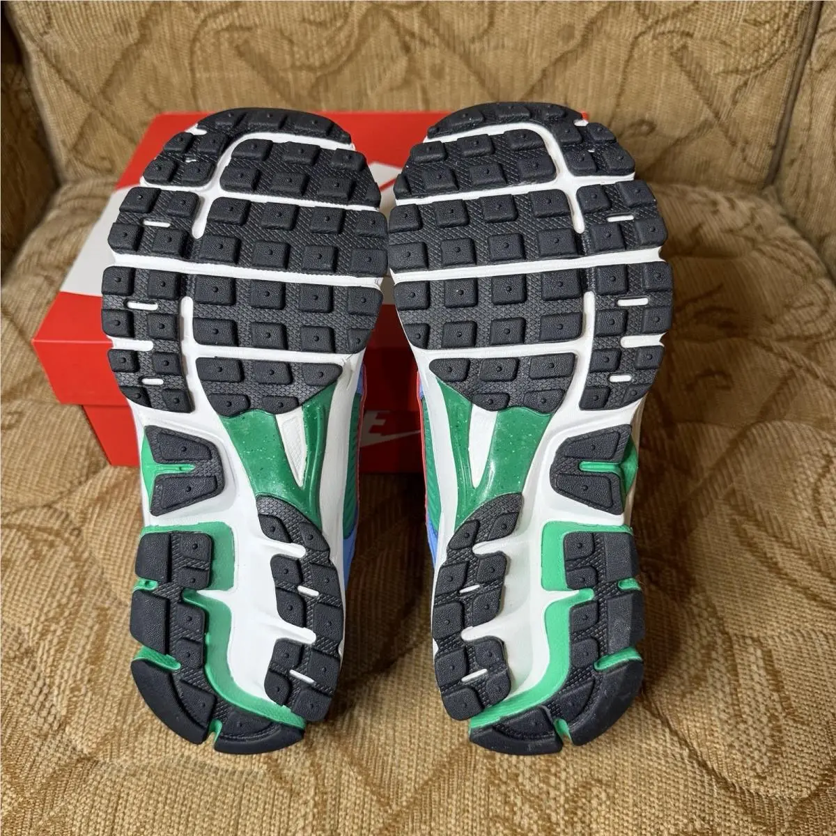 Nike shoes - Nike Vomero 5 BG - Vomero - IB7728-412 - University Blue/Stadium Green/Summit White/Magic Ember (UPC: 197864080115) 5