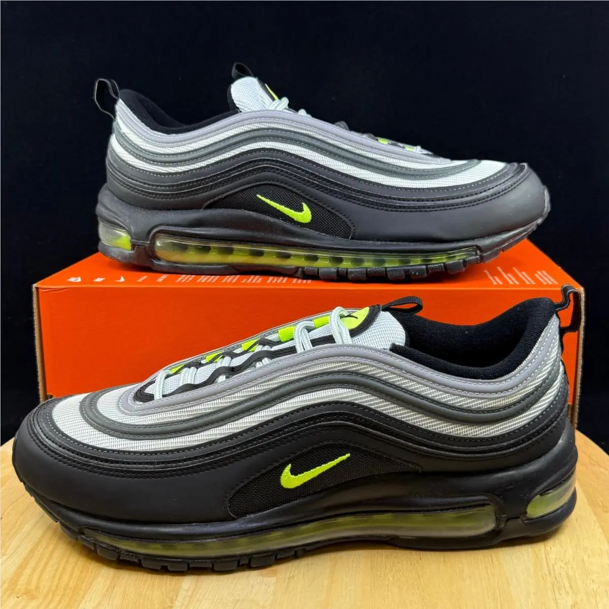 Nike Air Max 97 Icons Mens Size 9 Volt Platinum Black Green DX4235-001