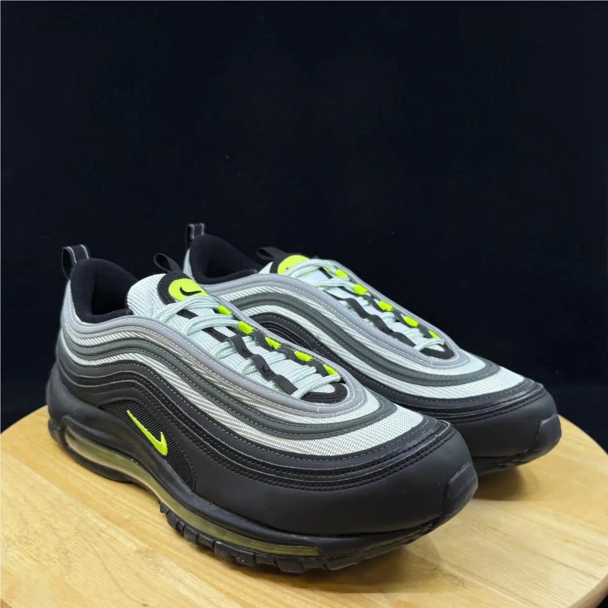 Nike shoes - Black 2