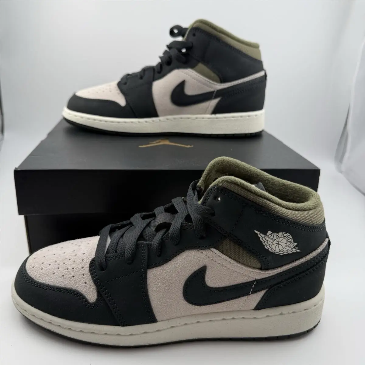 Nike Air Jordan 1 Mid SE GS Medium Olive Off Noir Kid Youth Shoe 5Y HV4399-102