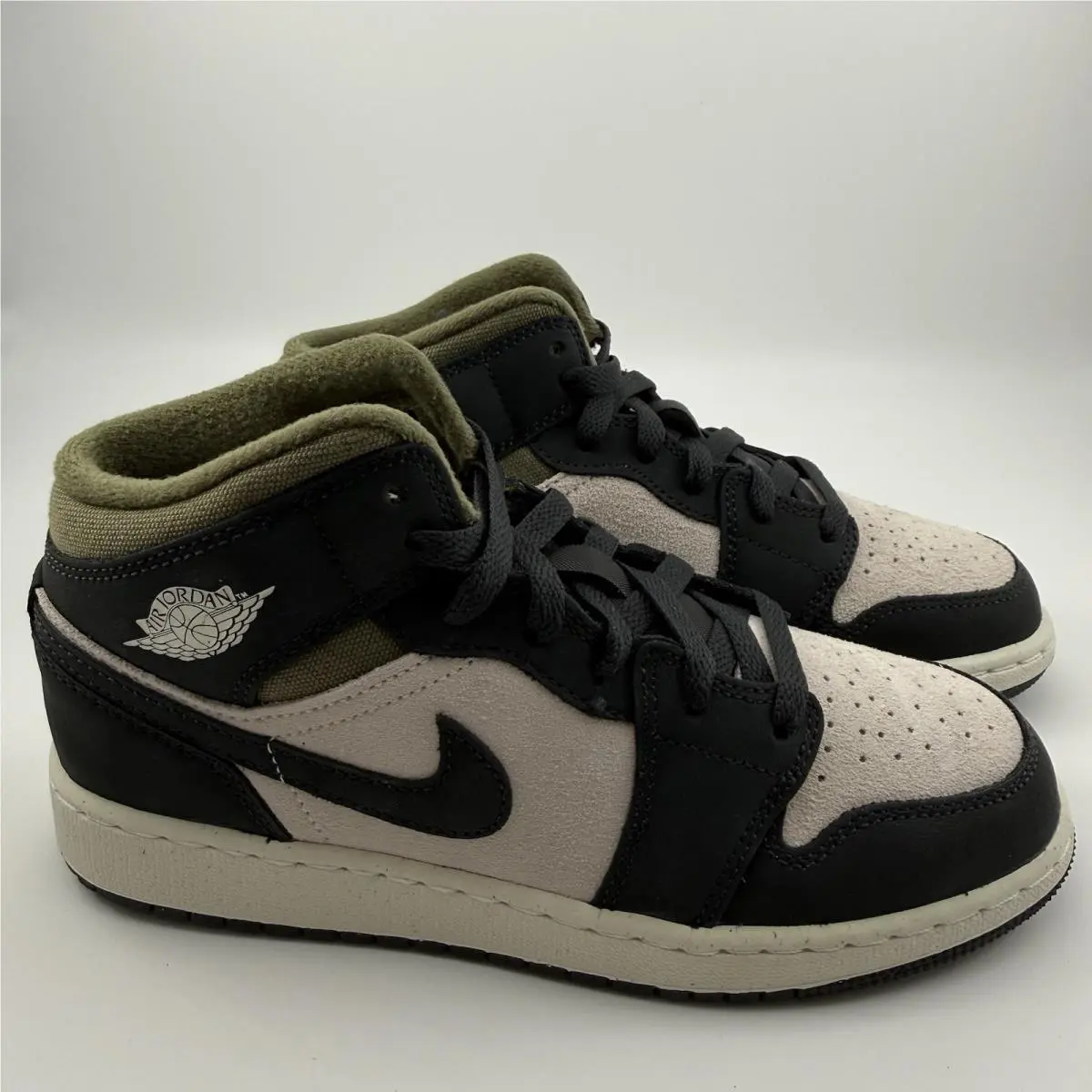 Nike shoes - Air Jordan 1 Mid Se Gs - Hv4399102 - Black (UPC: 0198482774332) 2