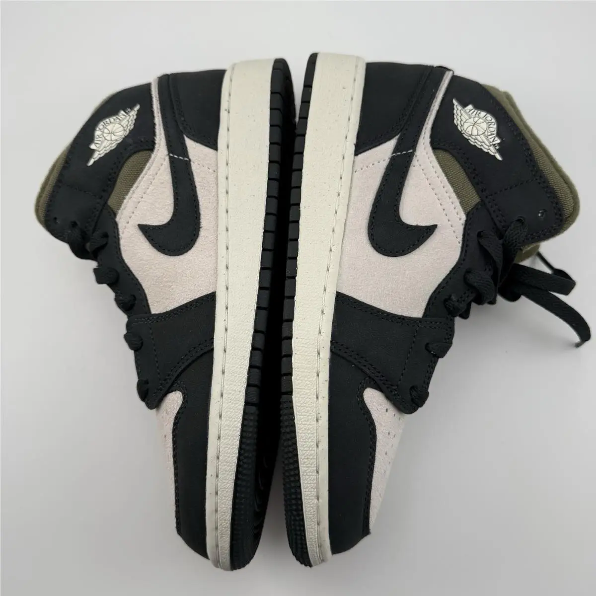Nike shoes - Air Jordan 1 Mid Se Gs - Hv4399102 - Black (UPC: 0198482774332) 6