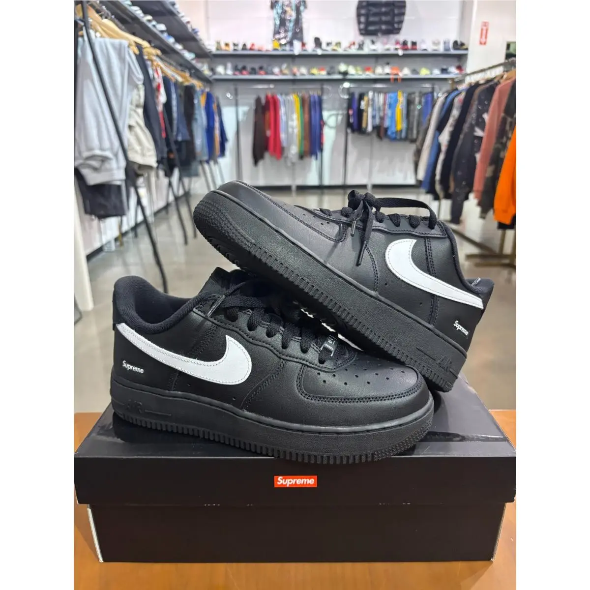 Nike Supreme Air Force 1 Low Black White Swoosh Size 6.5