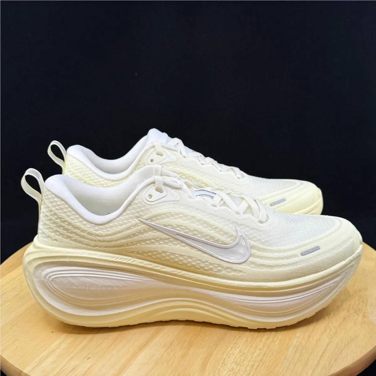 Nike shoes - White 2