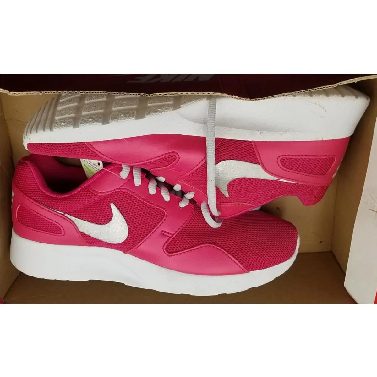 Nike Women`s Kaishi Running Shoes Fireberry Platinum White Size 8 654845-601