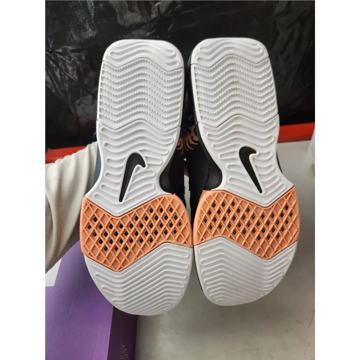 Nike shoes - Nike LeBron Witness - LeBron Witness - Black/Apricot 4