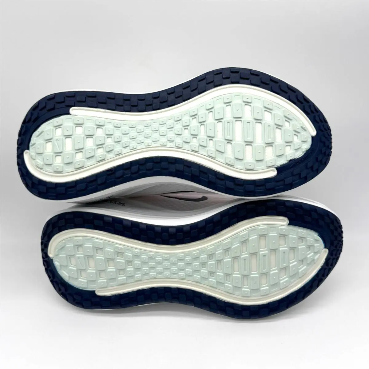 Nike shoes - Nike Vomero Plus - Vomero Plus - HV8154-606 - Multicolor (UPC: 198729840868) 5