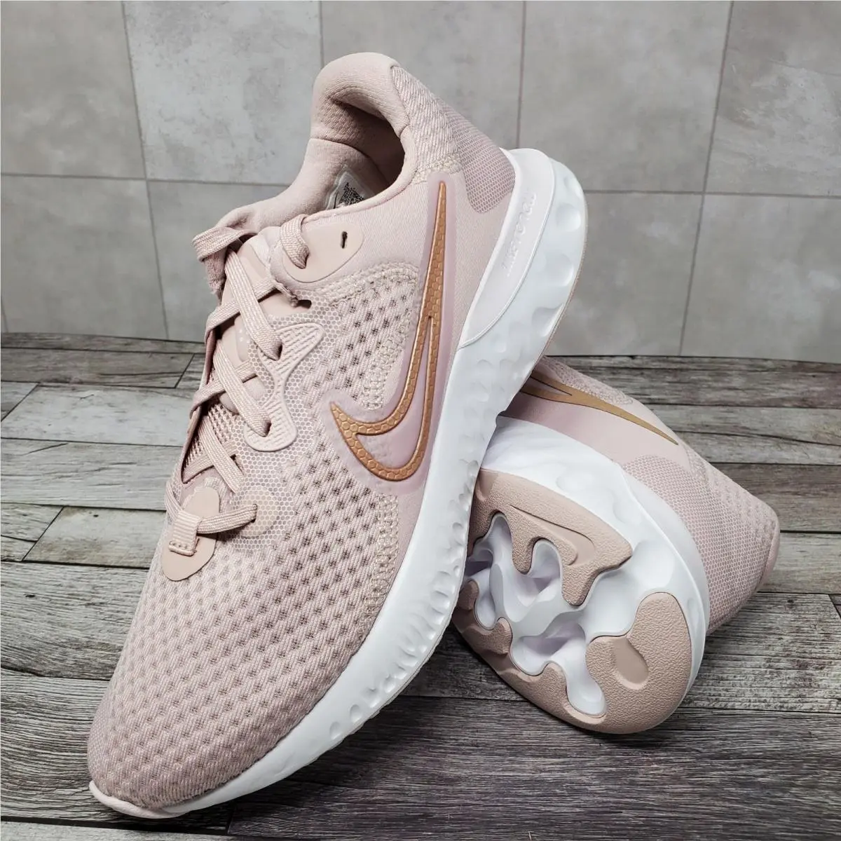 Nike Renew Run 2 Women`s Size 9.5Running Shoes Pink CU3505-602