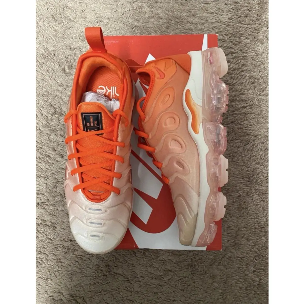Womens Nike SZ 7.5 Shoes Air Vapormax Plus Orange