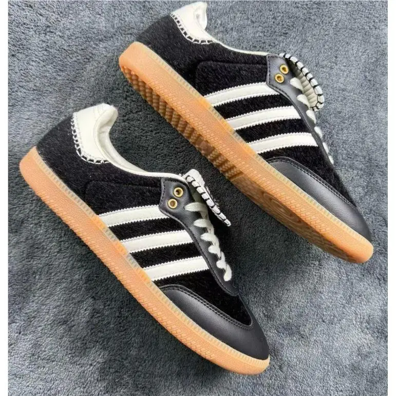 Adidas shoes - Black 0