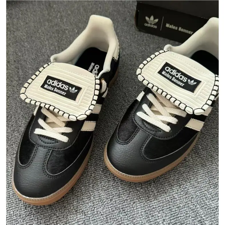 Adidas shoes - Black 2
